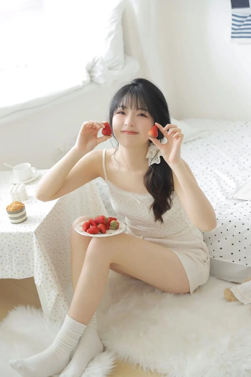 暮也青