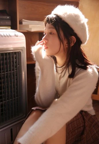 夜听窗外雨声烦