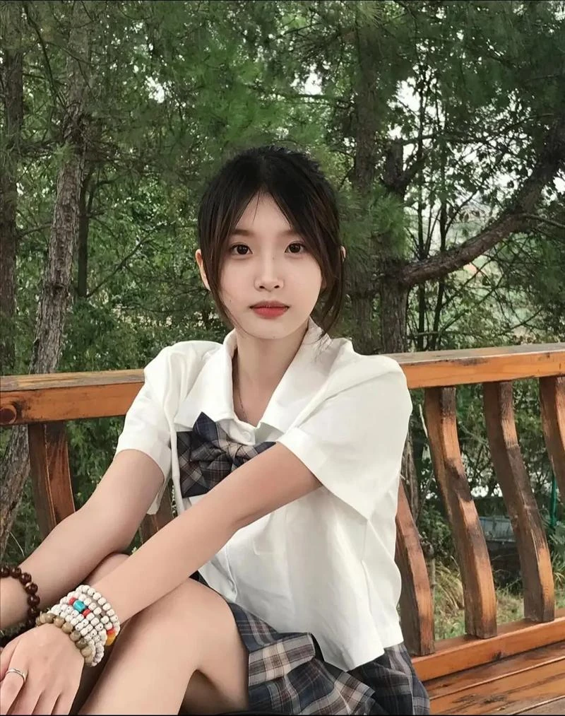 黛青玉