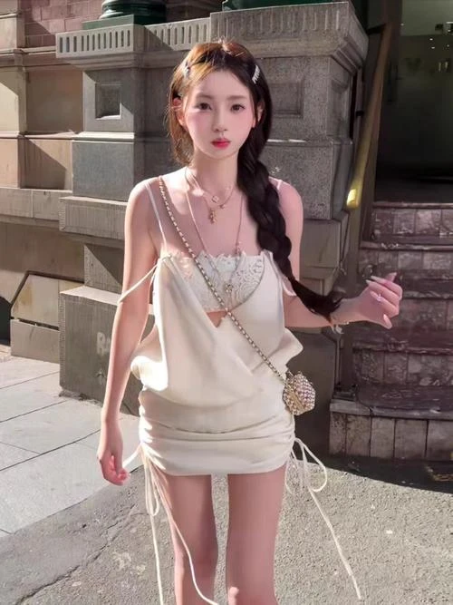 闵然